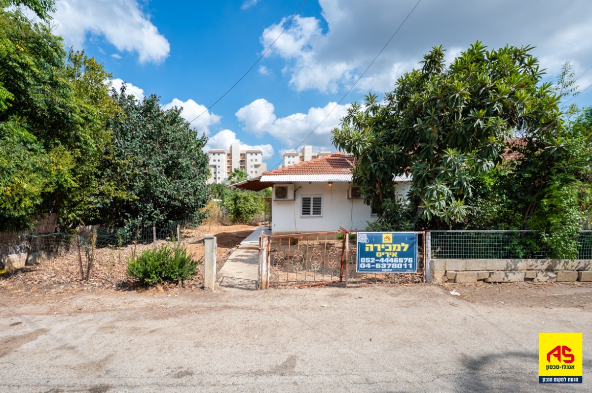 דו משפחתי 2 חדרים בקרן היסוד, פרדס חנה כרכור